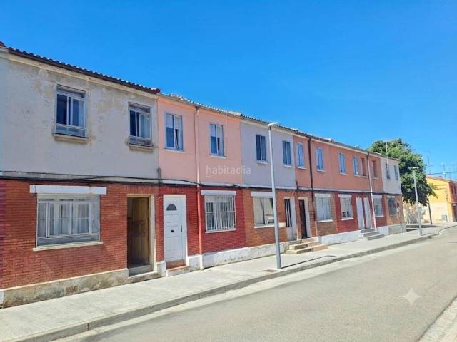 Casa en venta en Burgos, Barriada Inmaculada Zurbarán. PRECIOSA CASA PARA DEJAR A SU GUSTO EN GAMONAL. Casas.