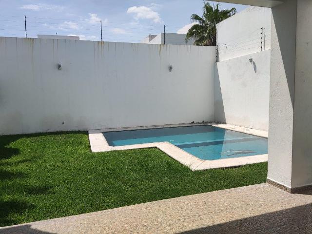 Casa en venta en Burgos Bugambilias T: 403 mts C:323mts
