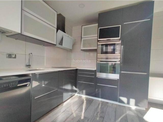 Casa en venta en Burgos, San Julián Barriada de Cortes. Casa unifamiliar en venta en El CruceroCortes. Casas.