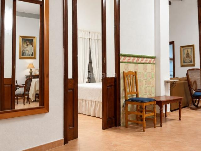 Casa en venta en Burjassot, El Castell. GRAN OPORTUNIDAD DE INVERSIÓN O PROYECTO A TU MEDIDA EN BURJASSOT!Buscas una propiedad con metros, carácter y un sinfín de posibil. Casas.