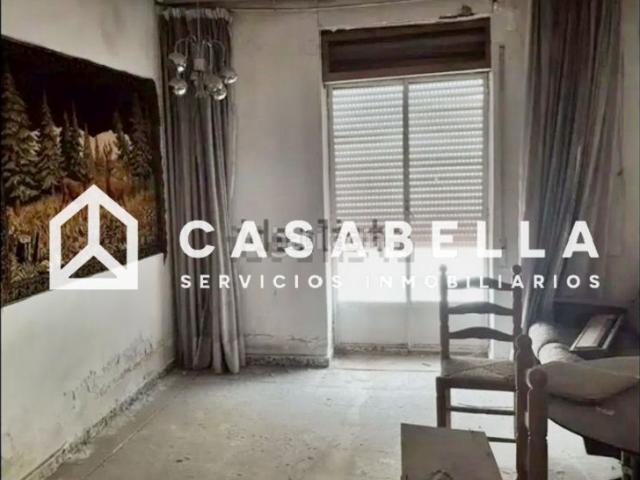 Casa en venta en Burjassot, El Castell. Inmobiliaria CASABELLA vende Casa o chalet independiente con jardín en Burjassot Zona El Castell. Casas.