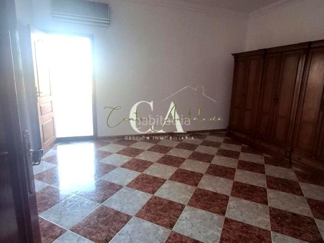 Casa en venta en Badolatosa. Casas.