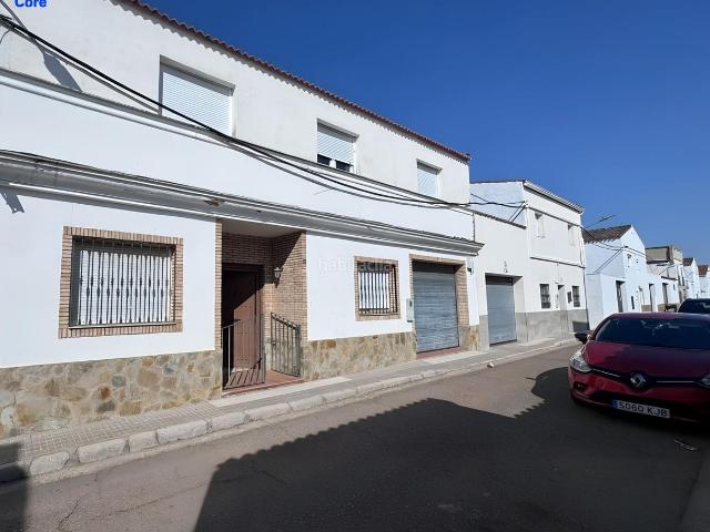 Casa en venta en Badajoz, Carretera de Sevilla Los Montitos. Espectacular casa de 268 m2 con Sauna, Garaje y 4 Dormitorios en Villafranco del Guadiana. Casas.