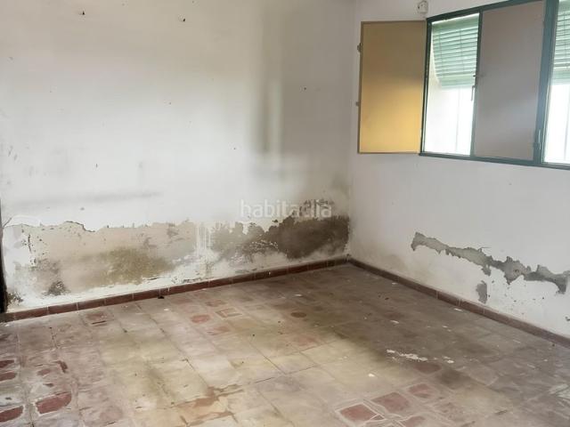 Casa en venta en Badajoz, Carretera de Sevilla Los Montitos. 2 Amplias Casas en Villafranco del Guadiana Ideal para Reformar. Casas.