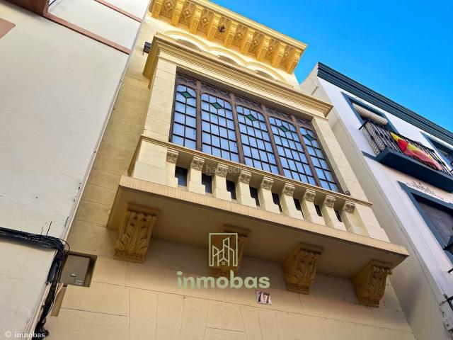 Casa en venta en Badajoz, Casco Antiguo. Impresionante casa en plena zona centro. Casas.