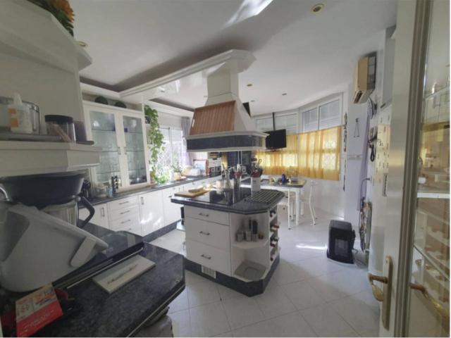 Chalet en venta en Badajoz, Avenida Elvas. VIVIENDA UNIFAMILIAR. Chalets.