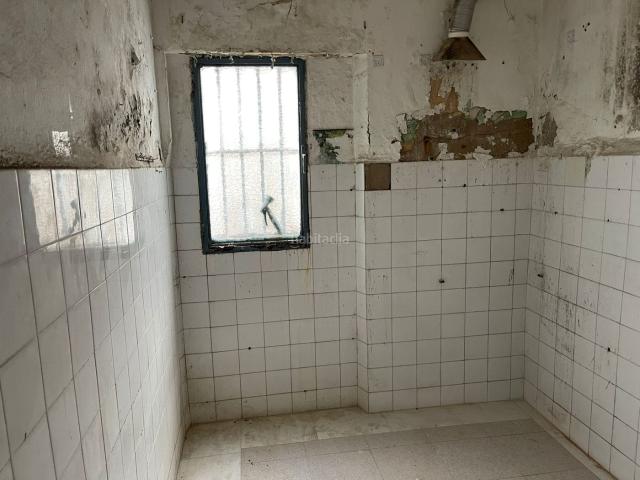 Casa en venta en Badajoz, La Estación. CASA PARA REFORMAR A TU GUSTO!. Casas.
