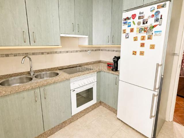 Casa en venta en Badajoz, La Estación. Casa reformada en las 800. 3 dorm, patio, terraza. Casas.