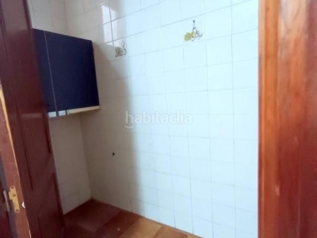 Casa en venta en Badajoz, Maria Auxiliadora Barriada de Llera. Amplia Casa en María Auxiliadora, Badajoz Oportunidad Única por 429,000. Casas.