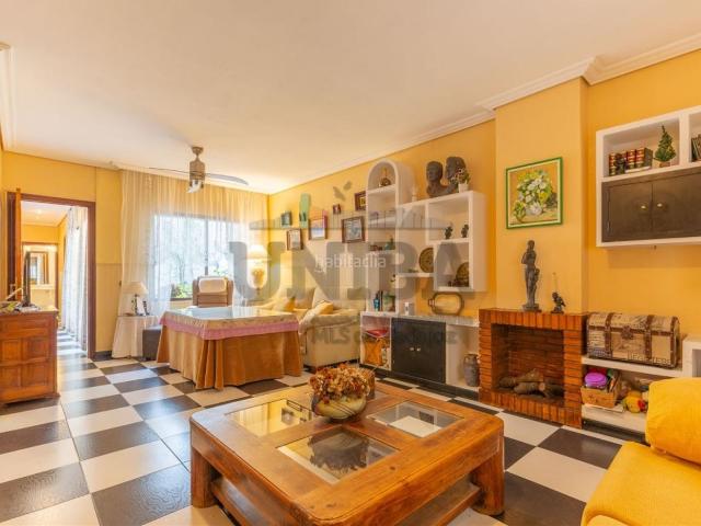 Casa en venta en Badajoz, Pardaleras. Casa completa en venta en Pardaleras Badajoz. Casas.