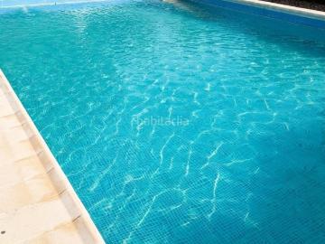 Casa en venta en Badajoz, Pedanías de Badajoz. Chalet con Parcela de 5.000m2 y Piscina cerca de Badajoz. Casas.