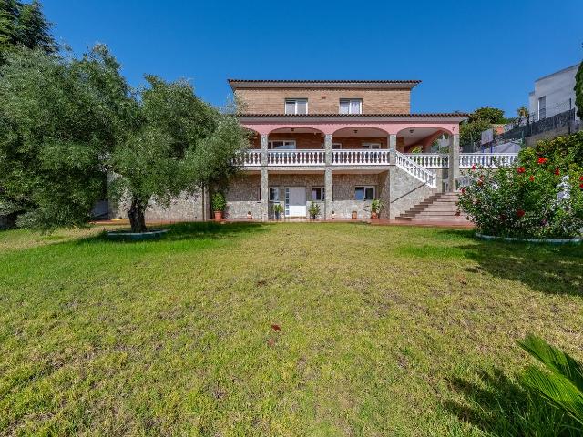 Casa en venta en Badalona, Mas Ram. Casas.
