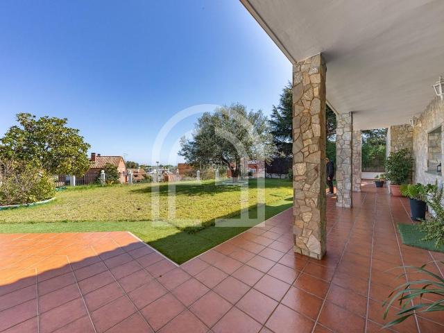 Casa en venta en Badalona, Mas Ram. Espectacular Casa en Mas Ram, Badalona Lujo y Tranquilidad con Vistas al Mediterráneo. Casas.