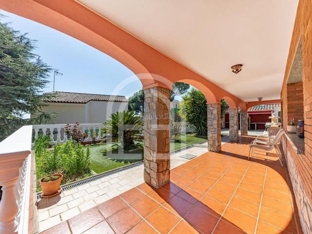 Casa en venta en Badalona, Mas Ram. Espectacular Casa en Mas Ram, Badalona Lujo y Tranquilidad con Vistas al Mediterráneo. Casas.