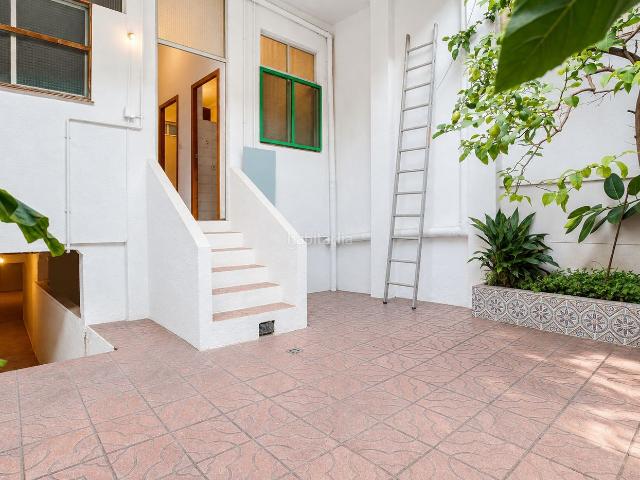 Casa en venta en Badalona, Artigues. CASA CON TERRAZA. Casas.
