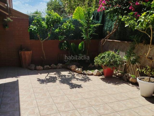 Casa en venta en Badalona, Bufalà. Casa en exclusiva disponible en Badalona. Casas.