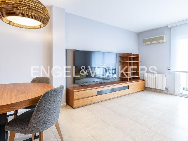 Casa en venta en Badalona, Bonavista. Adosada en Buenavista con vistas al mar. Casas.