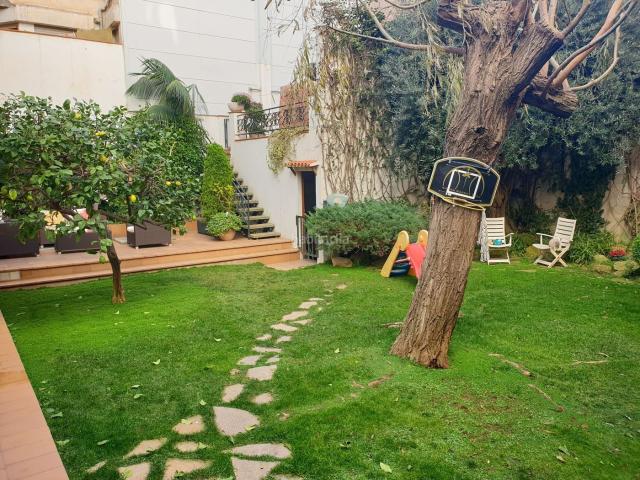 Casa en venta en Badalona, Centre. Casas.