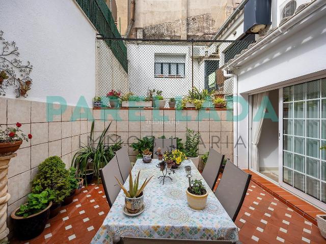 Casa en venta en Badalona, Centre. Magnífica Casa en el Corazón de Badalona por 660.000. Casas.