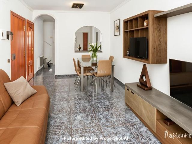 Casa en venta en Badalona, Progrés Pep Ventura. Casa con dos viviendas, Oportunidad unica en zona de Progrés, Badalona. Casas.