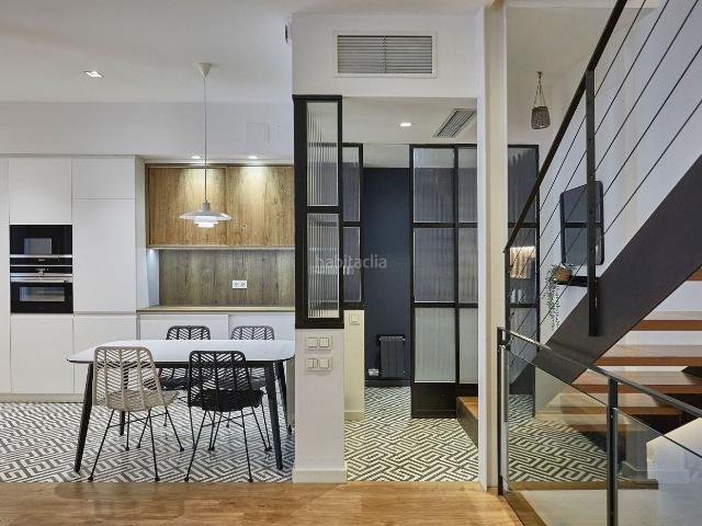 Casa en venta en Badalona, Progrés Pep Ventura. Casa reformada en el centro de Badalona. Casas.