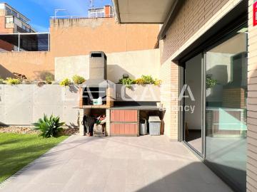 Casa en venta en Badalona, Progrés Pep Ventura. Exclusiva casa independiente con piscina y terraza en la zona Progrés Pep Ventura!. Casas.