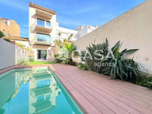 Casa en venta en Badalona, Progrés Pep Ventura. Exclusiva casa independiente con piscina y terraza en la zona Progrés Pep Ventura!. Casas.
