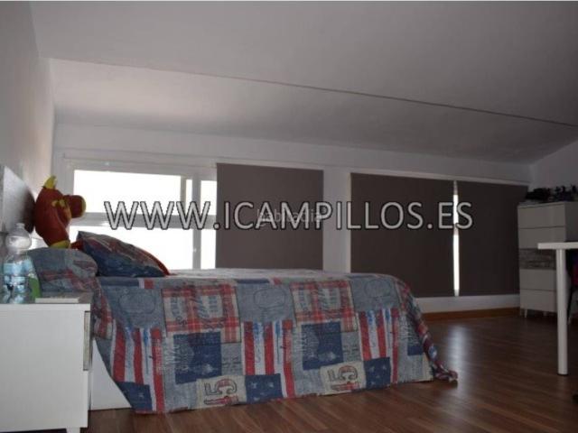 Casa en venta en Baena. MODERNA CASA DE OBRA NUEVA, CON PATIO Y TERRAZA CON BONITAS VISTAS. Casas.