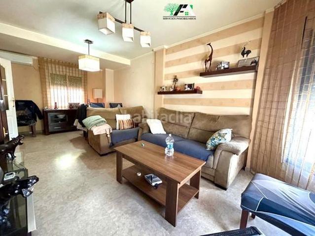 Casa en venta en Baeza. Casa Chalet adosado en venta en Calle el Mulero, Baeza. Casas.