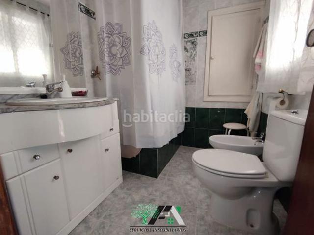Casa en venta en Baeza. Casa Chalet pareado en venta en Calle Cipriano Alhambra, Baeza. Casas.