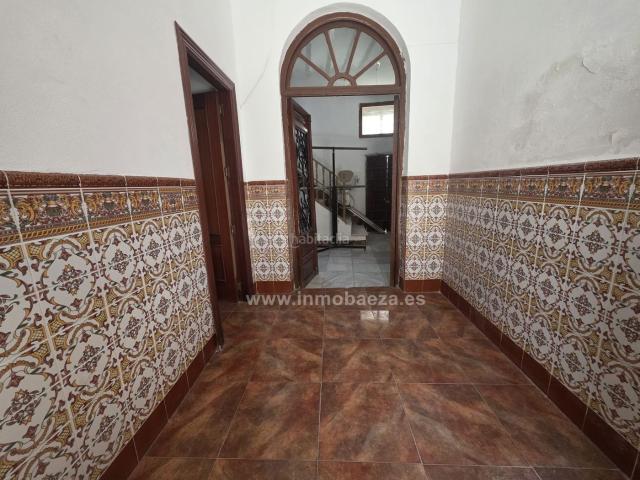 Casa en venta en Baeza. Casa en venta en Baeza, 4 dormitorios. Casas.