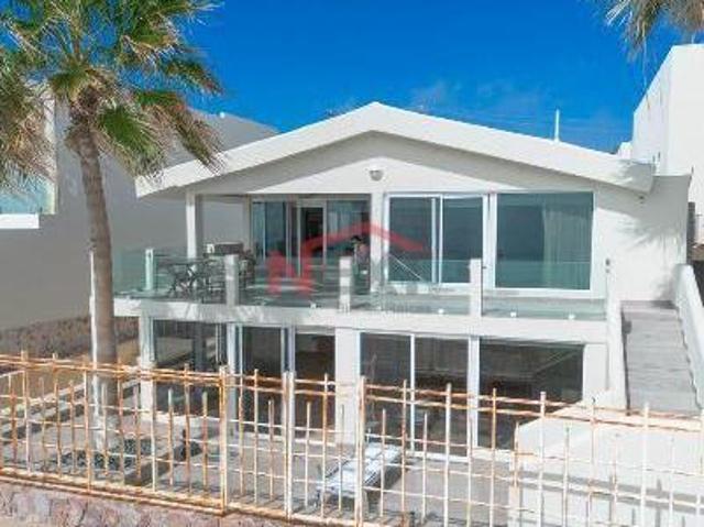 CASA EN VENTA EN BAHIA DE KINO A LA ORILLA DE LA PLAYA
