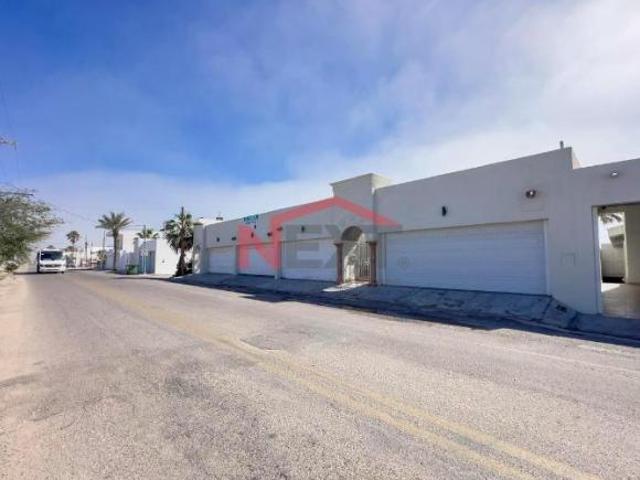 CASA EN VENTA EN BAHIA DE KINO A LA ORILLA DEL MAR