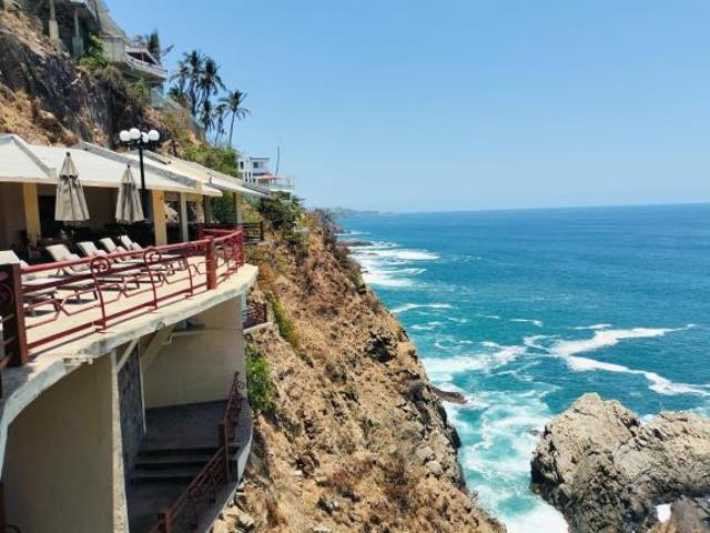 CASA EN VENTA EN BALCONES AL MAR CON FRENTE A PLAYA EN ACAPULCO 4