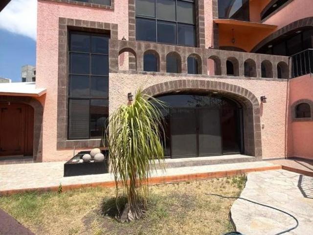 CASA EN VENTA EN BALCONES DE ACUEDUCTO CON VISTA A LOS ARCOS, QUERETARO