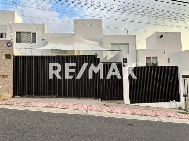 CASA EN VENTA EN BALCONES DE LA LOMA