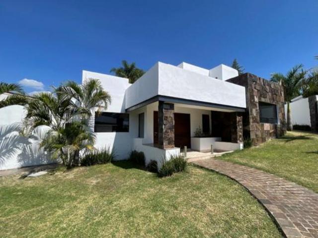 CASA EN VENTA EN BALCONES DEL CAMPESTRE EN LEON GTO