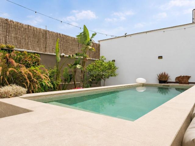 Casa en venta en Baleares Muro. Casa de pueblo con piscina y garaje en Muro. Casas.