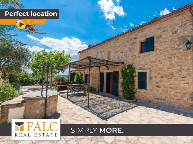Casa en venta en Baleares Manacor, Manacor Centre. Auténtica finca con licencia de vacaciones oasis de paz en una ubicación privilegiada. Casas.