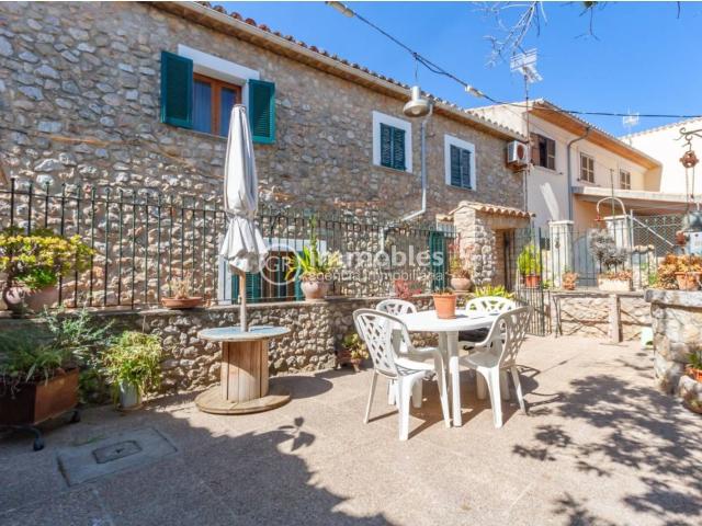 Casa en venta en Baleares Alaró. Casa unifamiliar en venta en SON SANT JOAN. Casas.