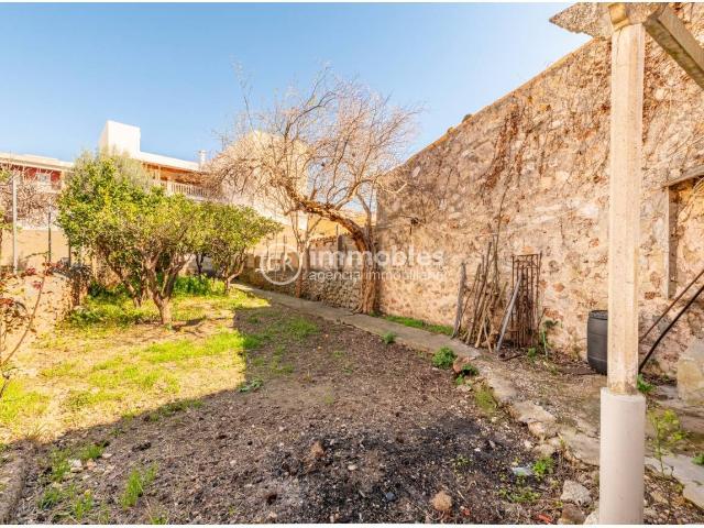 Casa en venta en Baleares Alaró. VENTA DE PROPIEDAD CON AMPLIO JARDÍN. Casas.