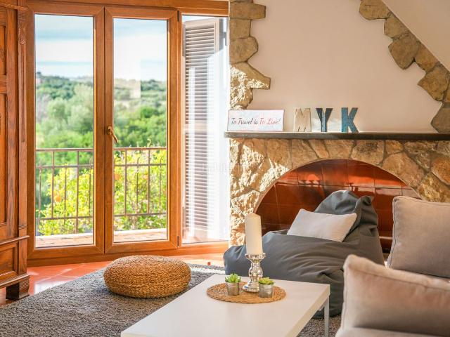 Casa en venta en Baleares Artà, S´Estanyol. Casa de pueblo con vistas al mar y carácter en Colònia de Sant Pere. Casas.