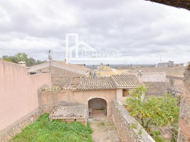 Casa en venta en Baleares Búger. Oportunidad! Casa de pueblo en Buger zona centro A REFORMAR. Casas.