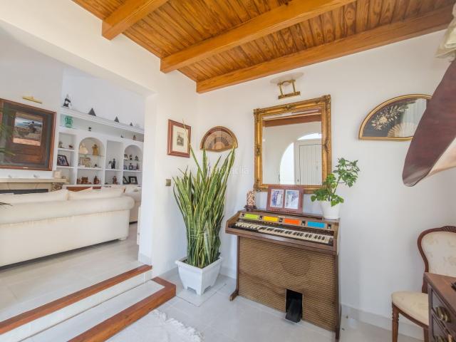 Casa en venta en Baleares Calvià, El Toro. Exclusiva villa con vistas al mar en El Toro lujo, confort y estilo de vida mediterráneo. Casas.