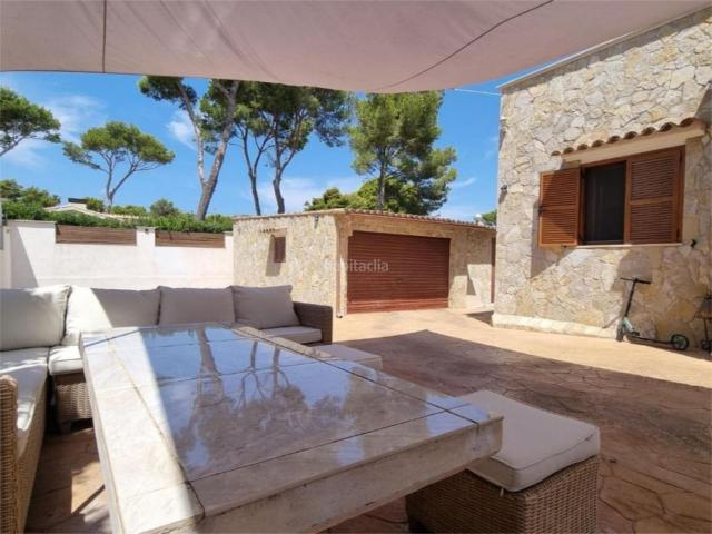 Casa en venta en Baleares Calvià, El Toro. Charmante Villa auf einer Ebene in El Toro, nahe Port Adriano Diese gepflegte, einstöckige Villa liegt in einer ruhigen und grünen. Casas.