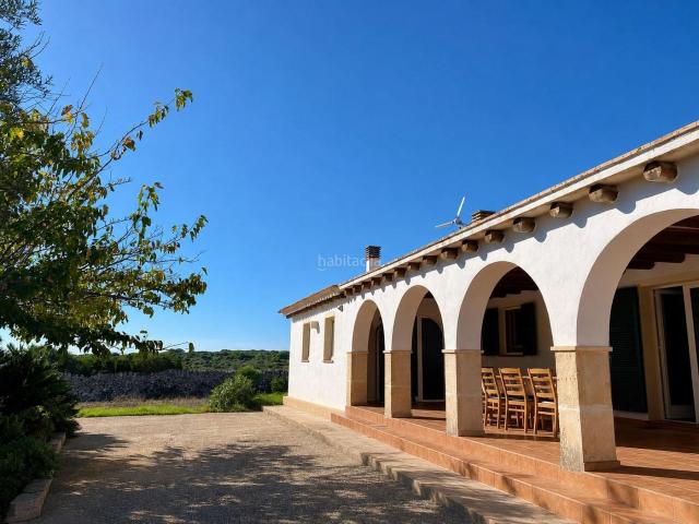 Casa en venta en Baleares Ciutadella de Menorca, Cala Morell. Casa de campo con amplio terreno y autonomía energética en Son Morell, Ciutadella. Casas Ciutadella de.