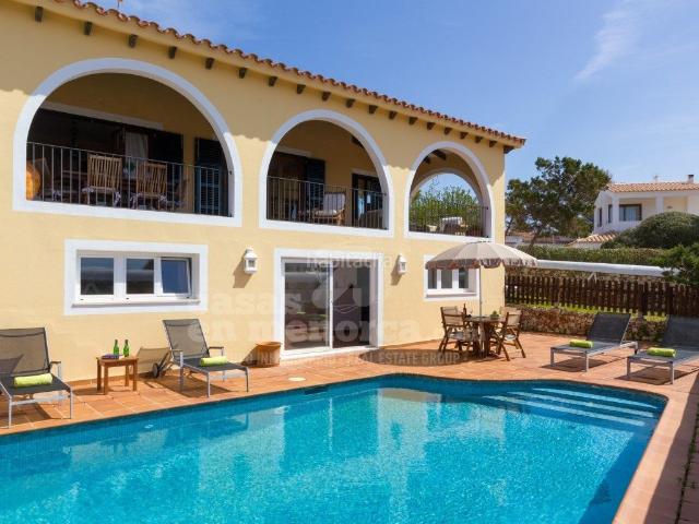 Casa en venta en Baleares Ciutadella de Menorca, Cala en Blanes. Chalet en primera línea de mar en Calan Brut. Casas Ciutadella de.