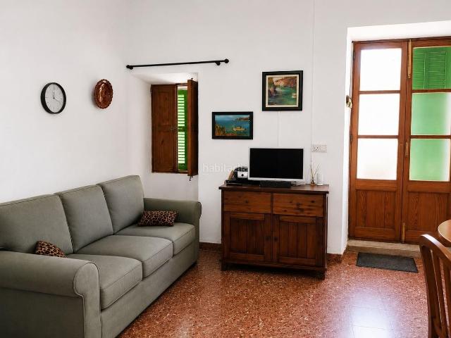 Casa en venta en Baleares Costitx. Casa de pueblo con historia en el centro de Costitx. Casas.