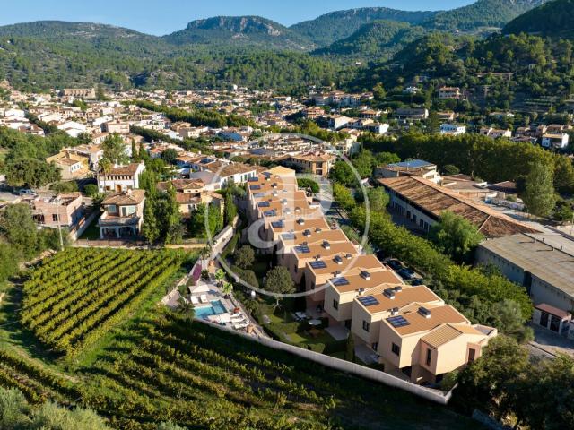 Casa en venta en Baleares Esporles. Casas adosadas en venta con jardin privado en Esporles. Casas.