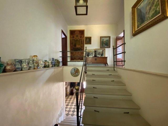 Casa en venta en Baleares Lloret de Vista Alegre. Descripción de la propiedad.Bienvenido a esta propiedad mallorquina de ensueño con una enorme parcela e innumerables posibilidades. Casas Lloret de.